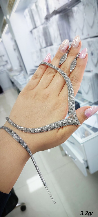 Silver elegance at its finest سرویس نقره ۹۲۵ GTA با طراحی تراشخورده و درخشان