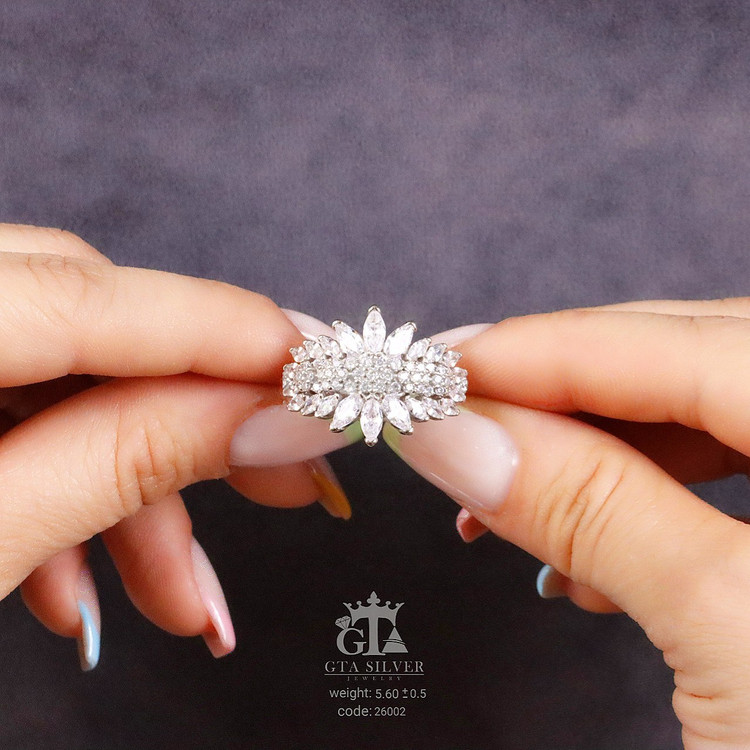 جذابیت درخشان با Silver 925 Marquise Ring | انگشتر خاص و شیک