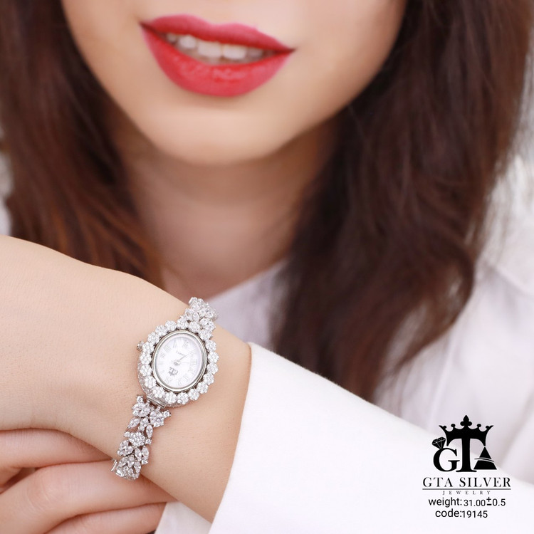 درخشش زمان با GTA – ساعت نقرهای با نگینهای Marquise و لمس برلیان