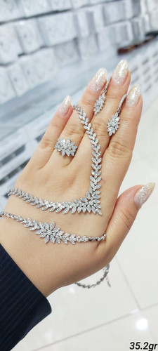 سرویس کامل از نقره ۹۲۵ عیار برند gta ، مناسب برای مجالس خاص