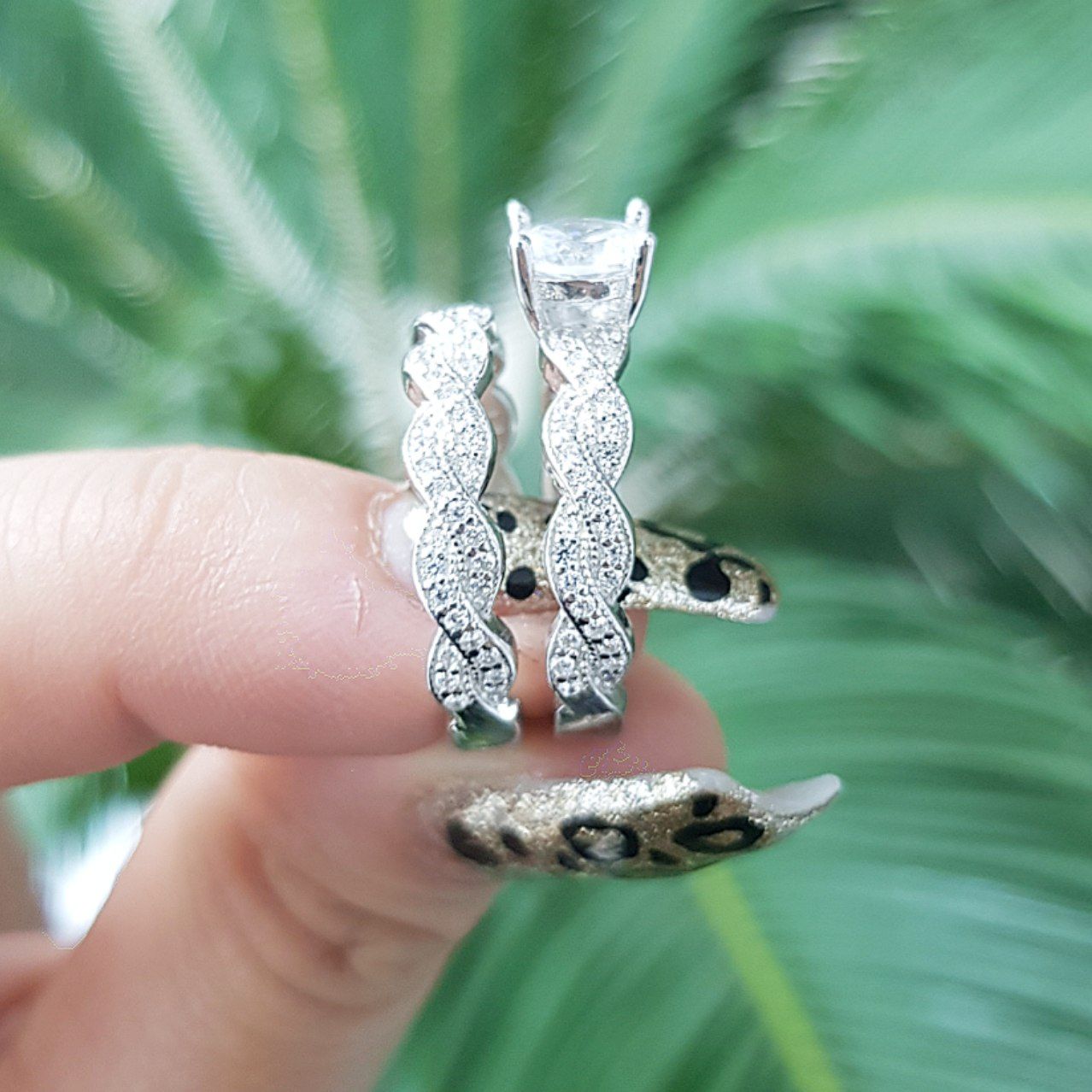 خرید حلقه سولیتر نقره ۹۲۵ زنانه با پشت حلقه نگین‌دار – برند GTA