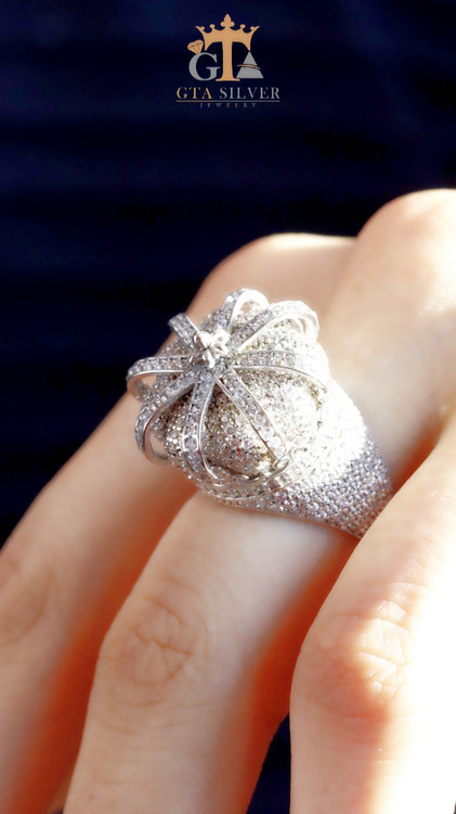 Brilliant Crown Ring – ترکیب طلایی و نقره ای با طرح سلطنتی