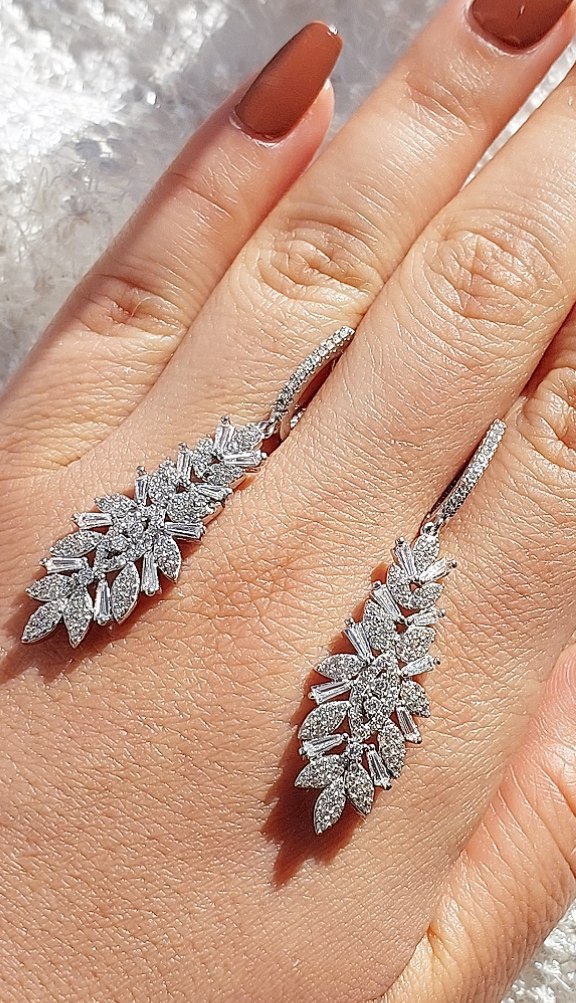 گوشواره نقره ۹۲۵ برند GTA Elegant & Sparkling – مناسب برای مجالس خاص  Silver Jewelry Set – Unique Leaf Design