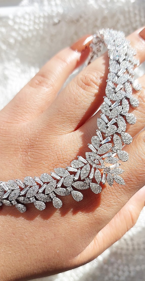 ست نقره Silver 925 برند GTA با طراحی Leaf Pattern و نگین‌ های درخشان – مناسب برای خاص‌پسندان