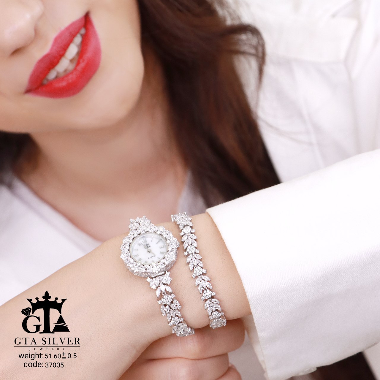 ست شیک ساعت و دستبند  نقره برند gta  با نگین‌های مارکیز