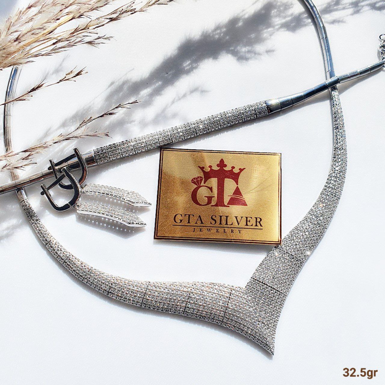 سرویس جواهر نقره ۹۲۵ عیار با طراحی خاص و نگین‌های درخشان – Elegant Silver Set