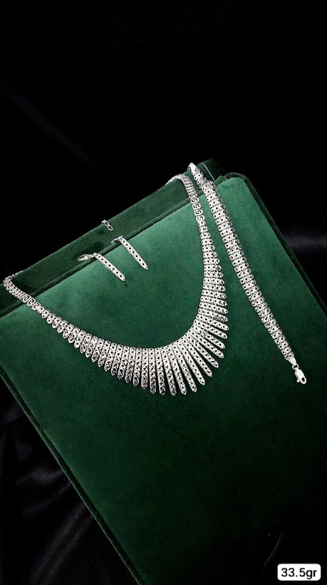 سرویس تراش نقره ۹۲۵ عیار زنانه رنگ نقرهای با آبکاری رودیوم – Women’s sterling silver 925 jewelry set with rhodium plating, silver color