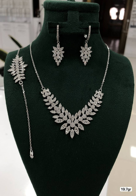 سرویس نقره 925 GTA با rhodium plating و zirconia stones طرح لوکس